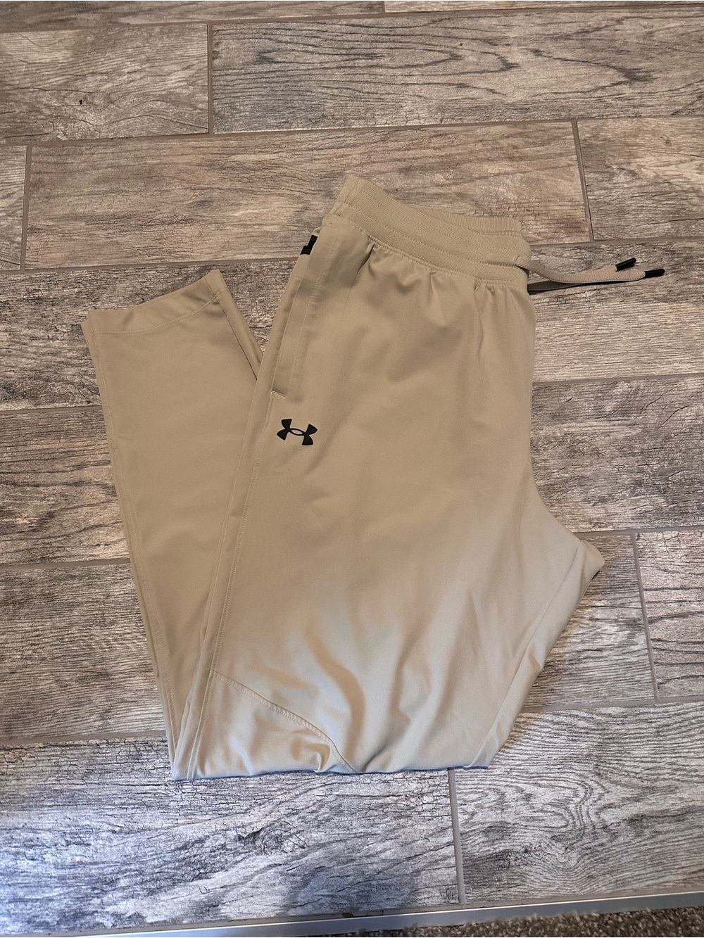 Under Armour Men's Khaki/Tan Athletic Performance Pants